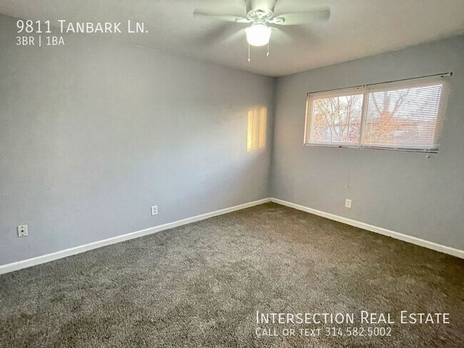 Building Photo - 9811 Tanbark Ln
