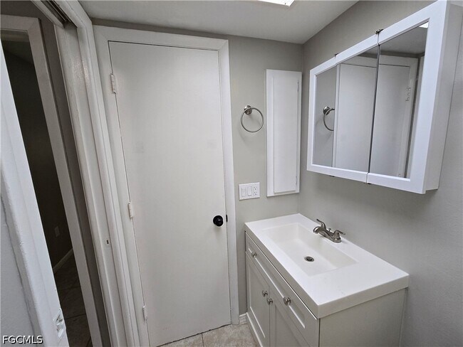 Building Photo - 7752 Tamara Lee Ct