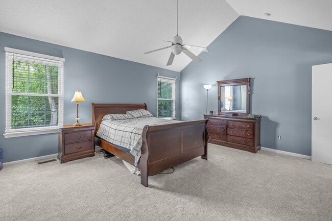 Building Photo - Modern Comfort in the Heart of Chesapeake ...