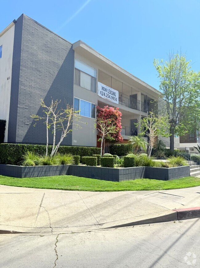 Building Photo - Beautiful 1 bedroom 1 bath!!! Must see! Mo...