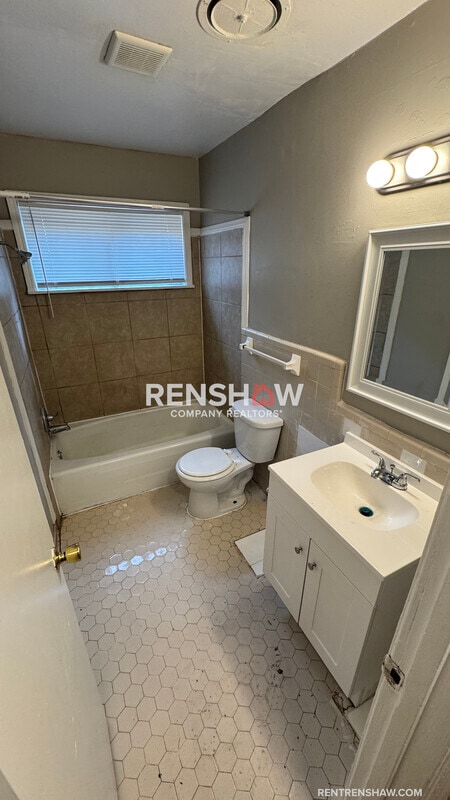 Building Photo - 4933 Teal Ave