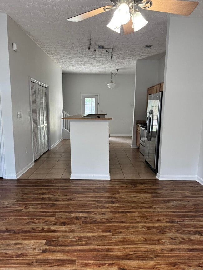 Building Photo - 243 Bay Grove Rd