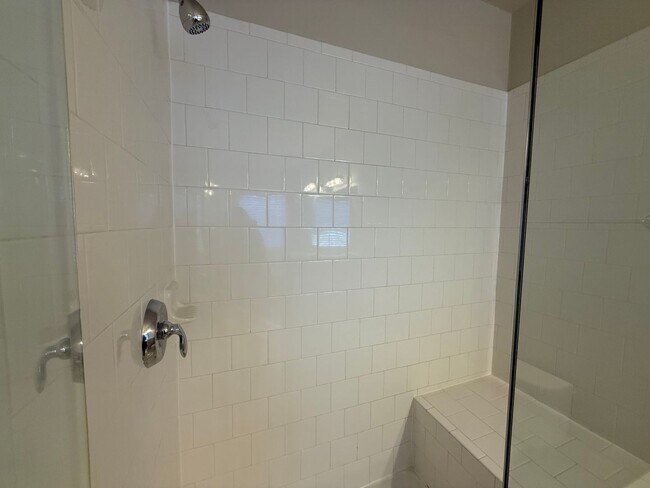 Building Photo - 2126 Avinity Loop