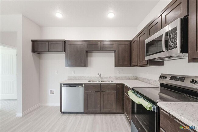 Building Photo - 508 Adley Ave