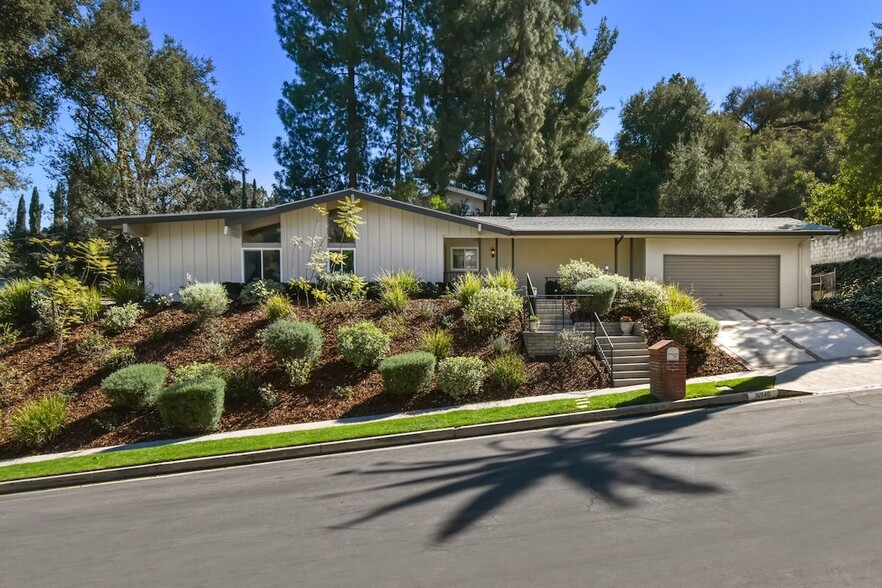 Building Photo - 16940 Adlon Rd