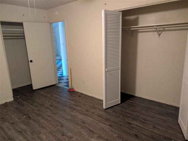 Building Photo - 9507 Night Star Dr