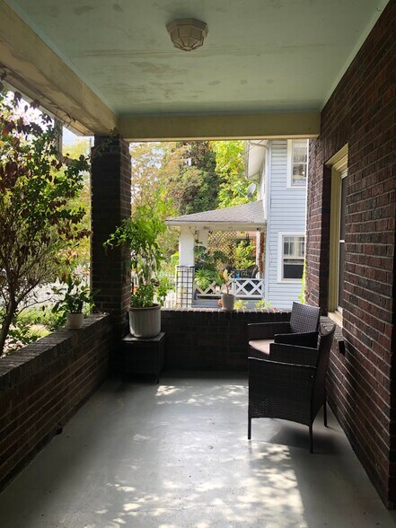 Building Photo - 106 Coleman Ave