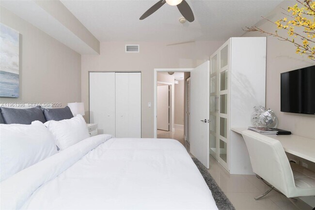 Building Photo - 79 SW 12th St