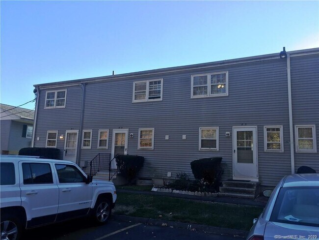 Building Photo - 617 Millville Ave