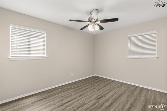 Building Photo - 4728 Eden Ln