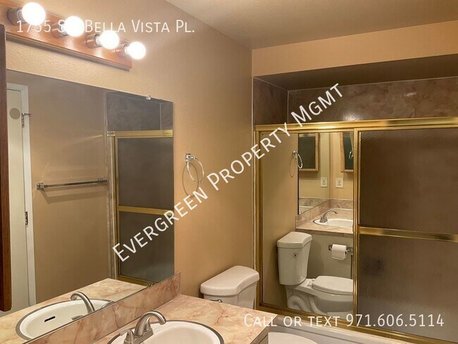 Building Photo - 3BR/2BA Open Floor Plan Kitchen Home- Spac...