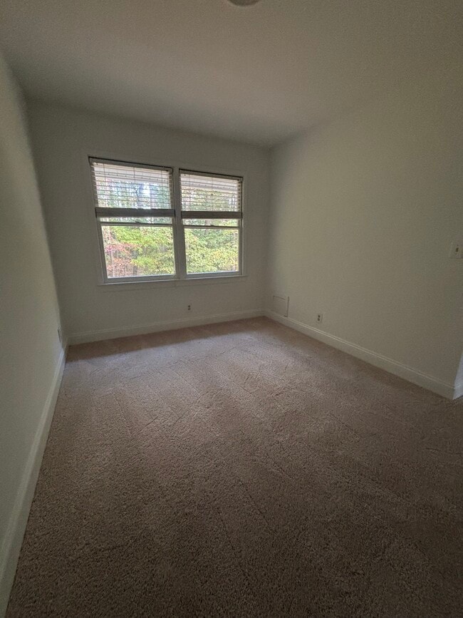 Building Photo - 14300 Woods Walk Ln