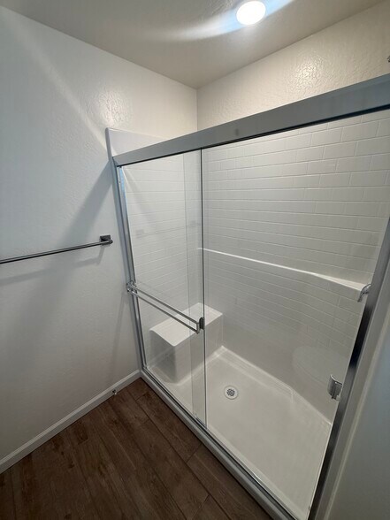 Building Photo - 1519 Redbrick Ln