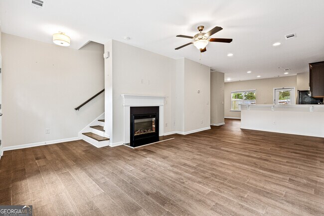 Building Photo - 776 Crestwell Cir