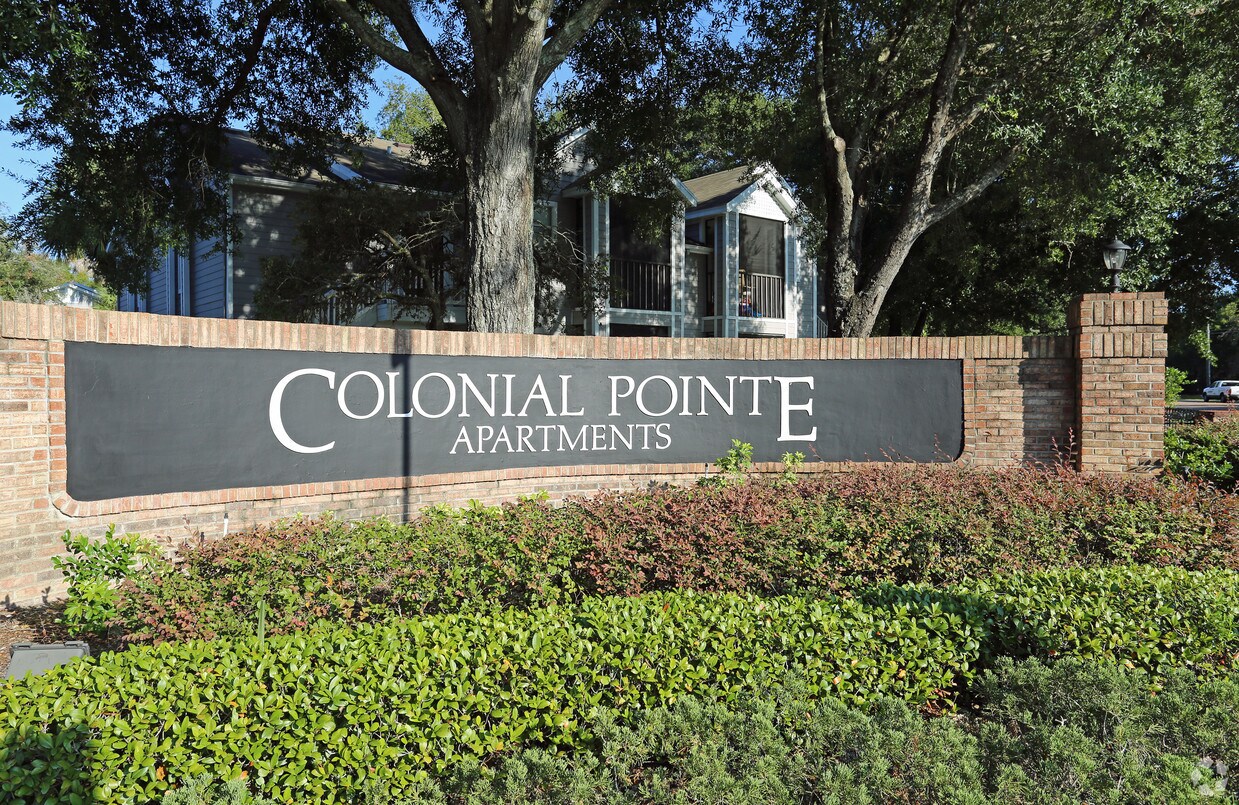 Colonial Pointe Apartments Orlando