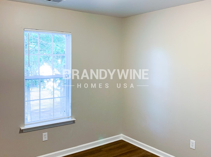 Building Photo - 425 Hannah Dr