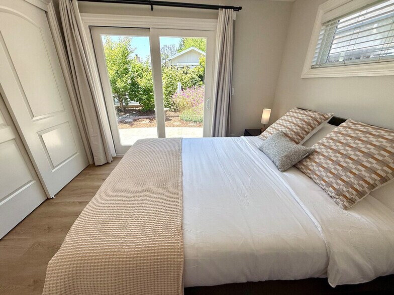 Building Photo - 10699 Larry Way