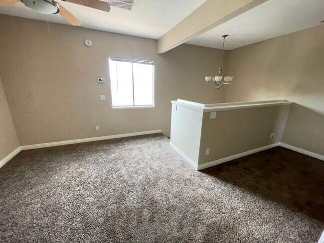 Building Photo - 240 Shadybrook Ln