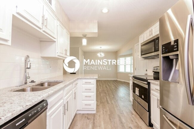 Building Photo - 3 Bedroom Pet-Friendly Home in Plano, TX with Main Street Renewal