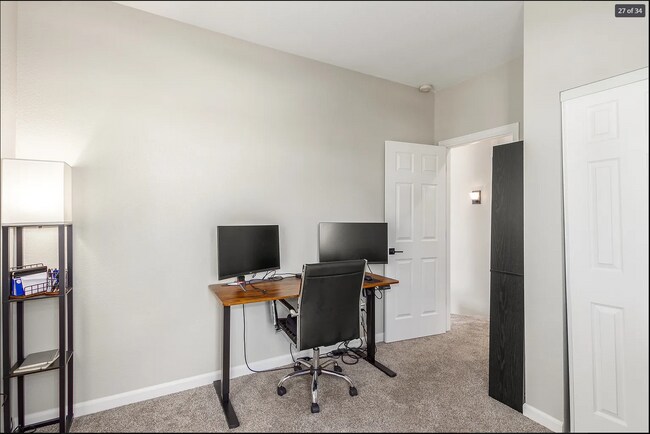 Building Photo - 6703 S Winnipeg Cir