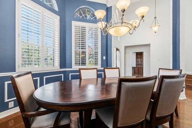 Building Photo - 5630 Ashford Ridge Ln