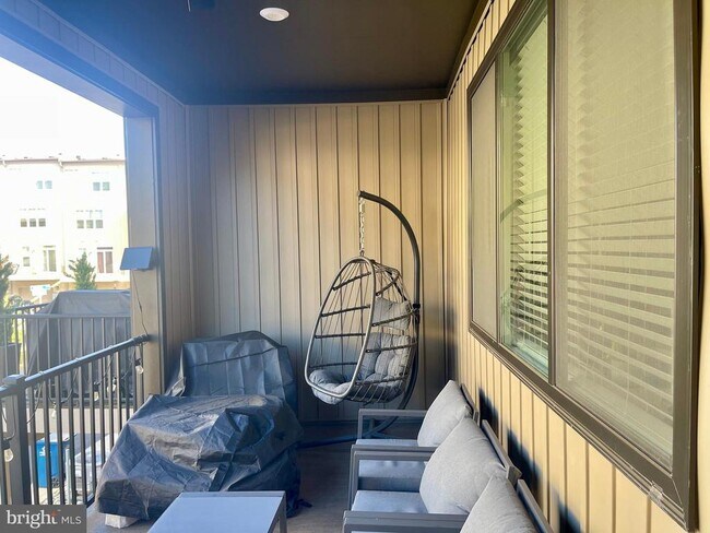 Building Photo - 23006 Sullivans Cove Sq