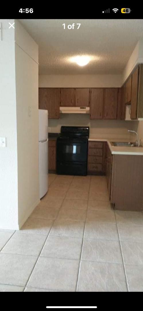 Building Photo - 121 Fairway Ave