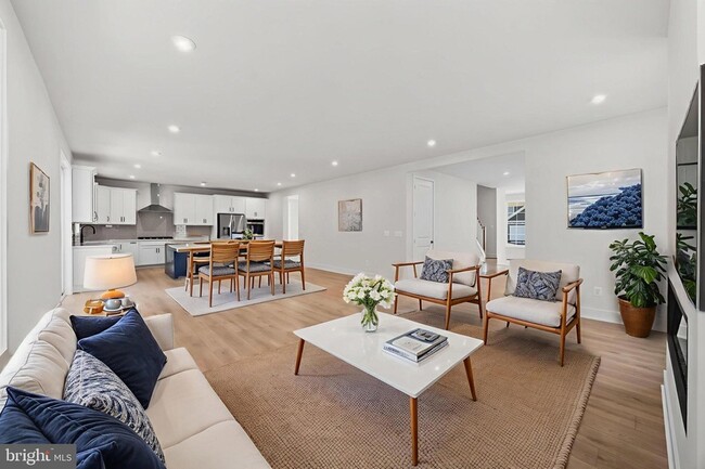 Building Photo - 104 Alabaster Ln