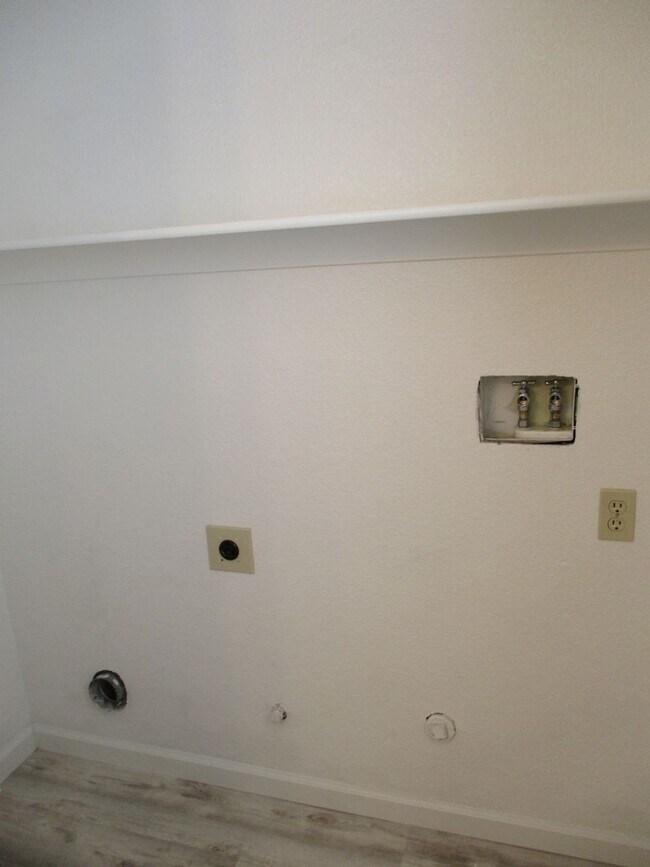 Building Photo - 2618 Valley Oak Way