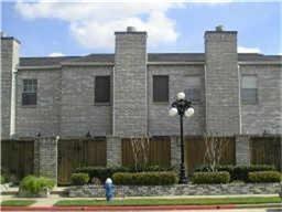 Building Photo - 4001 Tanglewilde St