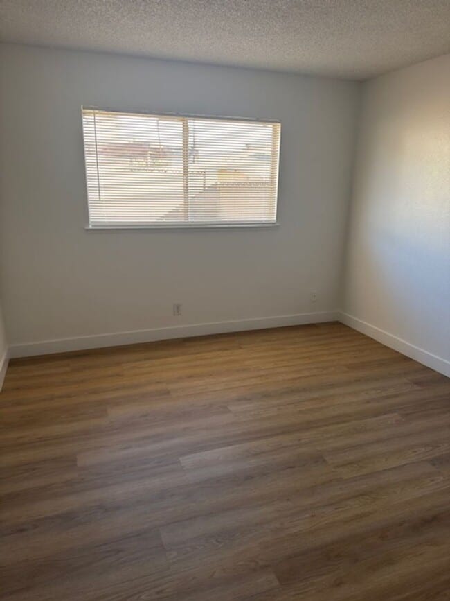 Building Photo - 3Bedroom ranch style home with large backyard