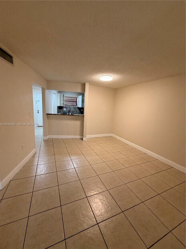 Building Photo - 4205 N University Dr