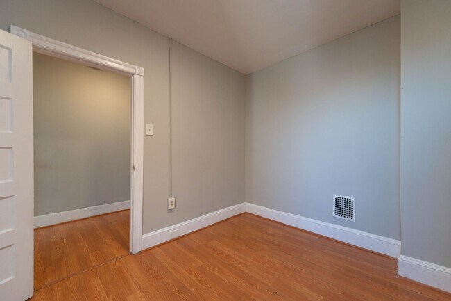 Building Photo - PHA Welcomed! Spacious Home with Private Backyard