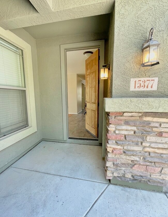 Building Photo - Fabulous 4-Bedroom Home For Rent in Goodyear!!