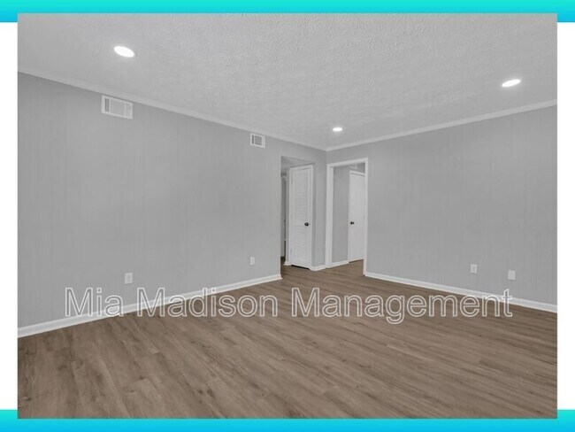 Building Photo - 111 E Mell St