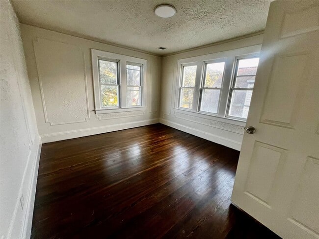 Building Photo - 828 Harrison St