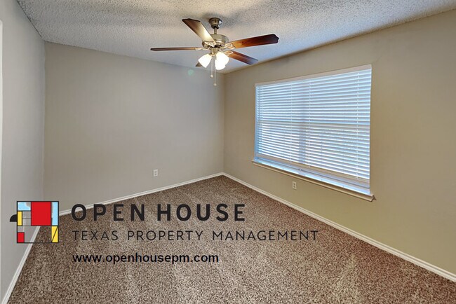 Building Photo - 2324 Weyborn Dr Arlington