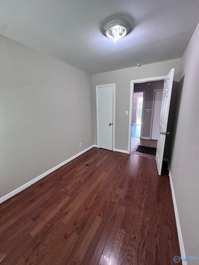 Building Photo - 2502 Hill St NW