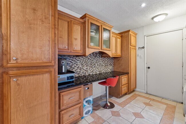 Building Photo - 3200 S Gessner Rd