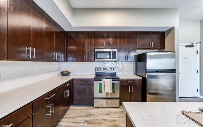 Building Photo - Zona Rosa