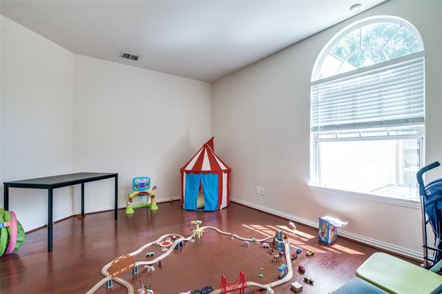 Building Photo - 4323 Kettering Dr