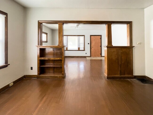 Building Photo - 225 S College Ave