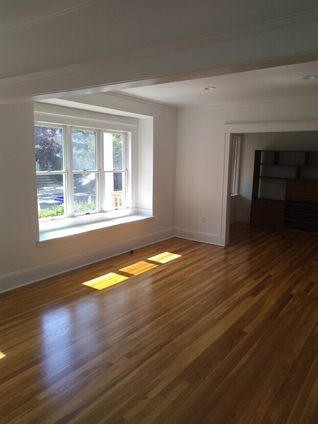 Building Photo - 33 Claymoss Rd