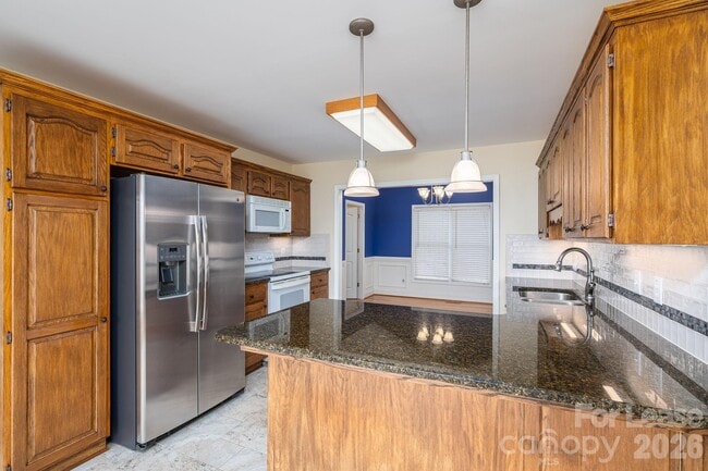 Building Photo - 4626 Little Creek Dr