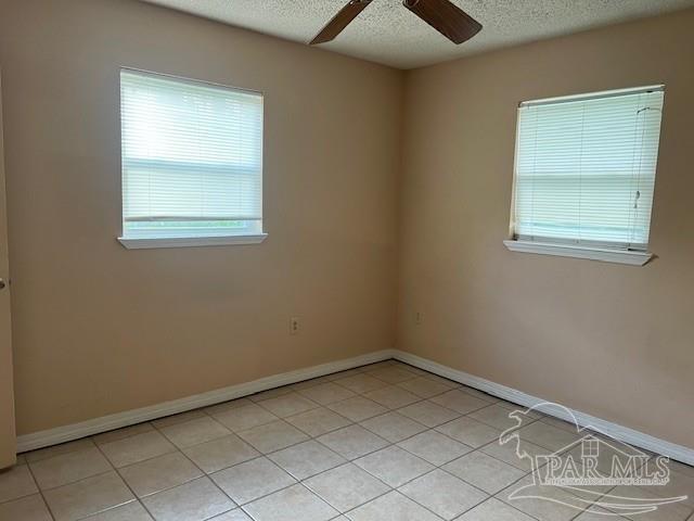 Building Photo - 3229 Maplewood Dr