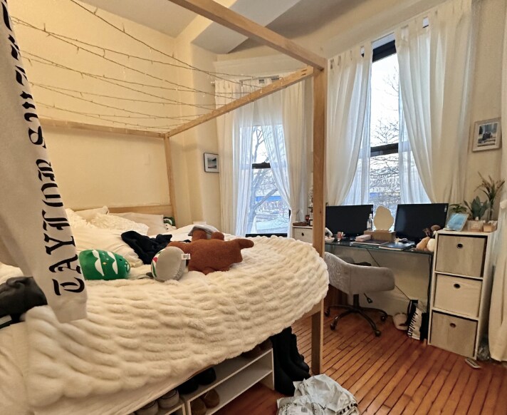 Building Photo - 585 Beacon St