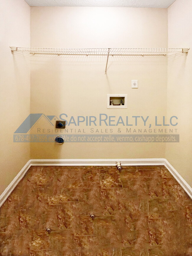 Building Photo - 6060 Capitol Knoll