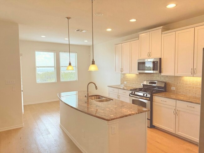 Building Photo - 7433 Sunset Heights Cir