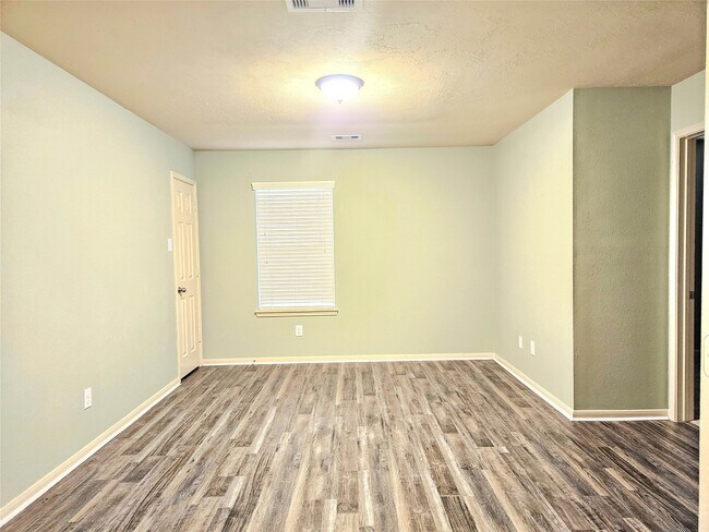 Building Photo - 16834 Jelly Park Stone Dr