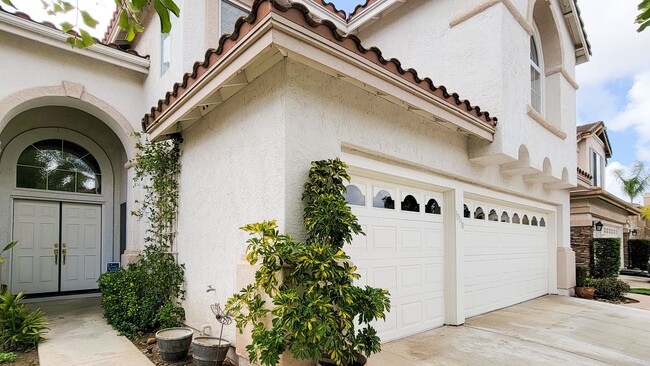 Building Photo - 12138 Wooded Vista Ln